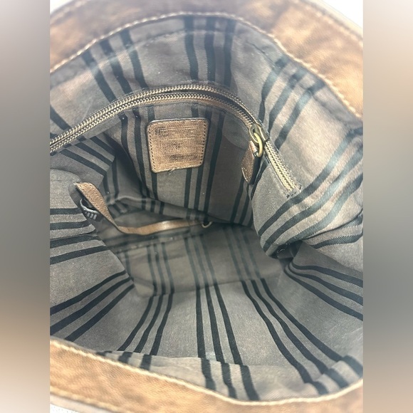 Frye Cameron Magazine Crossbody Bag Brown Leather Purse Distressed Satchel DB875 - Picture 11 of 16